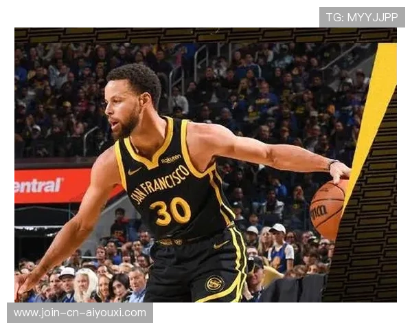 库里三分引燃全场,勇士主场沸腾