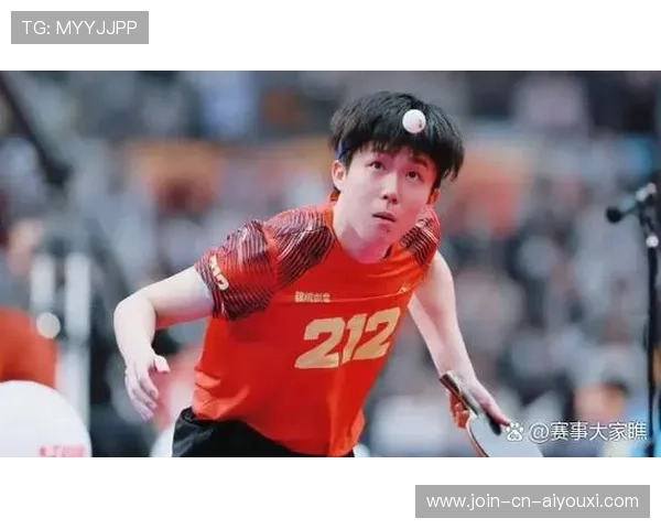 王楚钦休战观察，仍忙于场边指导