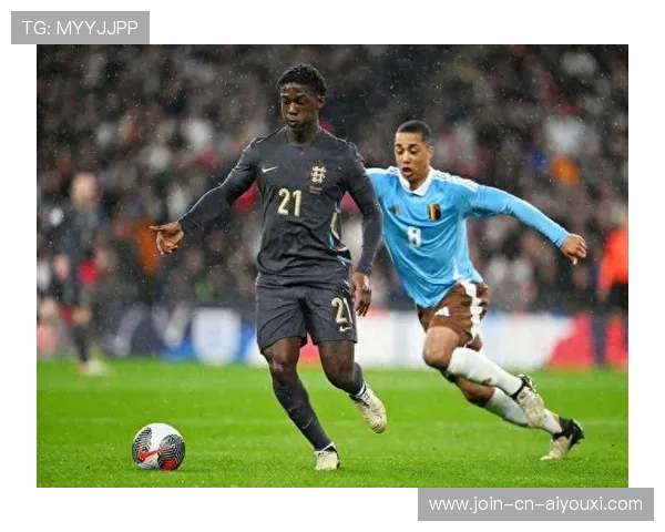 曼联青训出新星，未来之路更加光明